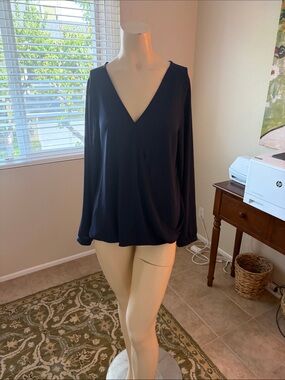 Lush Deep Navy V-Neck Long Sleeve Tunic